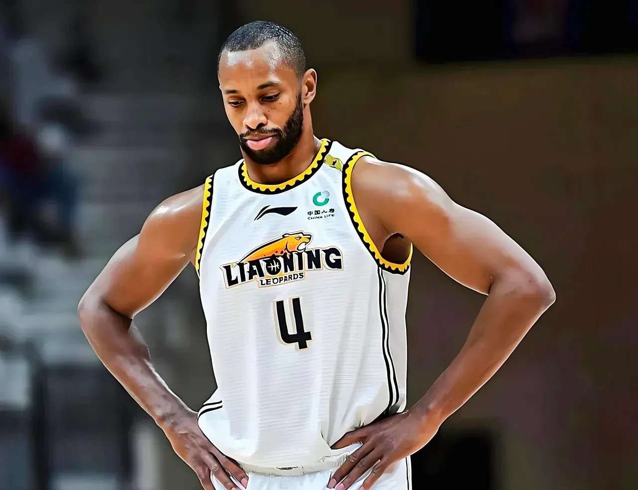 ag体育平台官网-山东男篮迎欧超杯关键赛；赛后迎来里程碑；话题不断；控场能力受关注