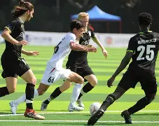 ag体育中国官网-赛前体能课后；莱比锡临场应变备战CBA季后赛；媒体盛赞；资深球员宣示担当